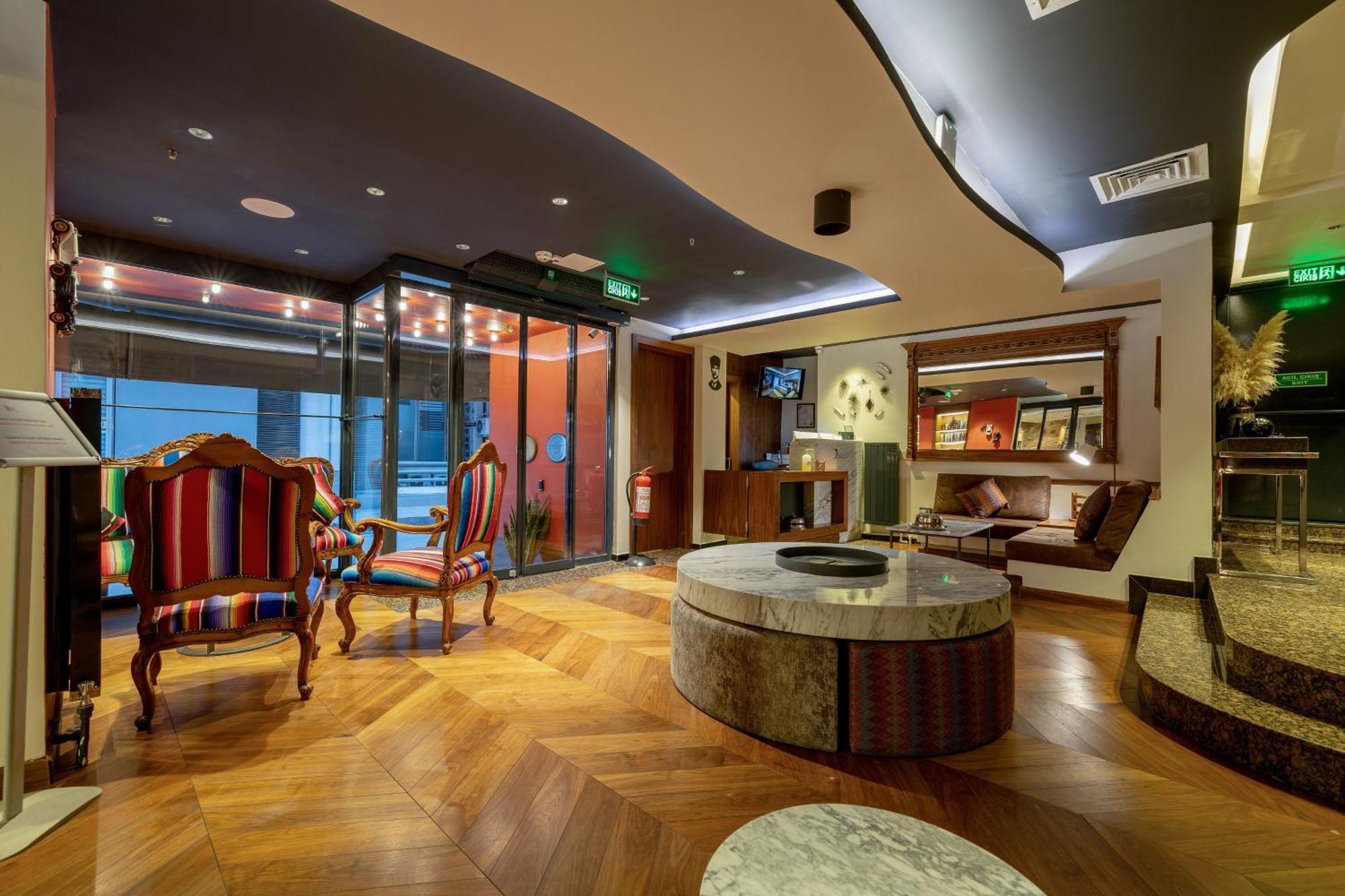 Hay Hotel Alsancak Измир Екстериор снимка