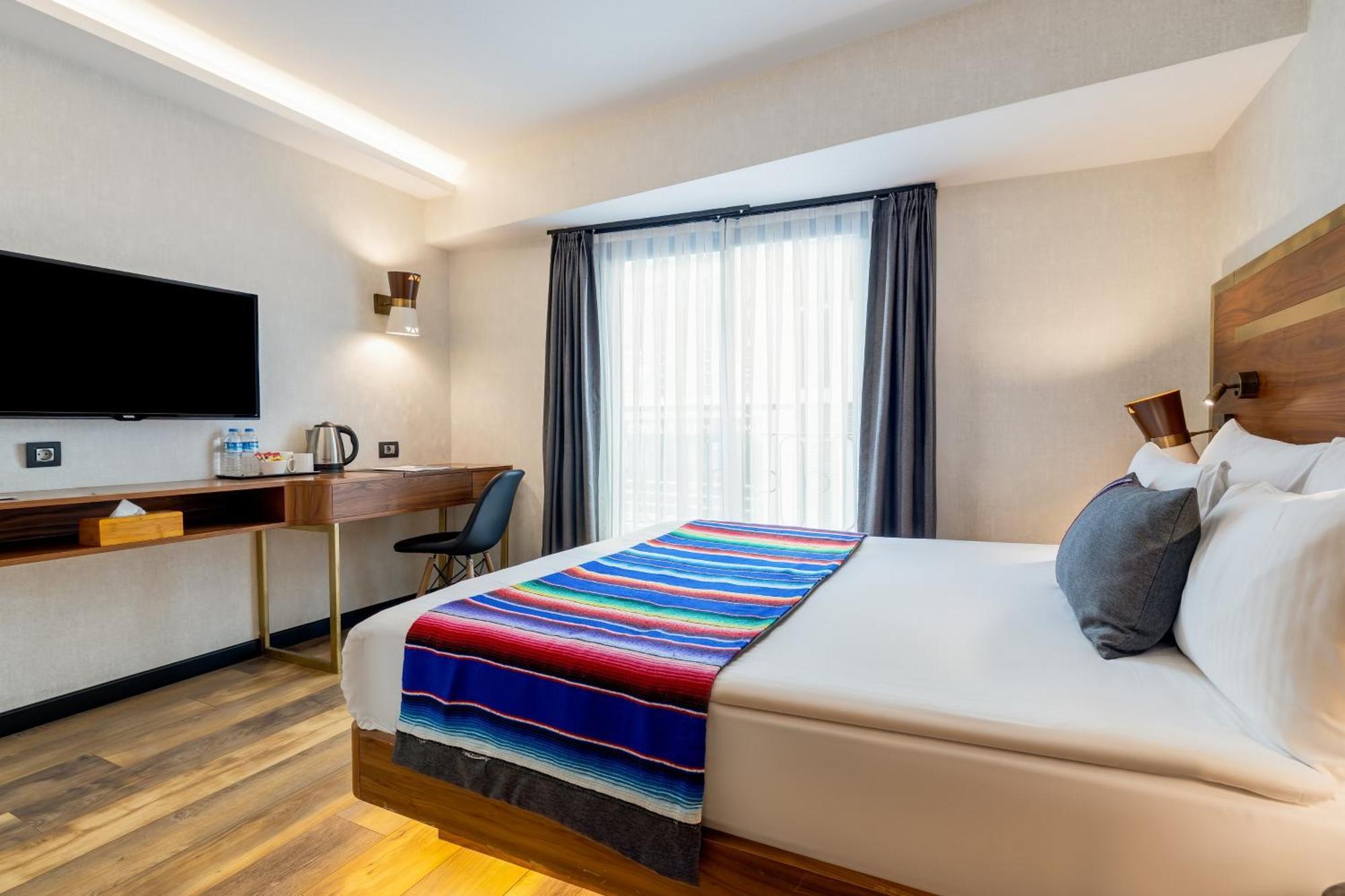 Hay Hotel Alsancak Измир Екстериор снимка