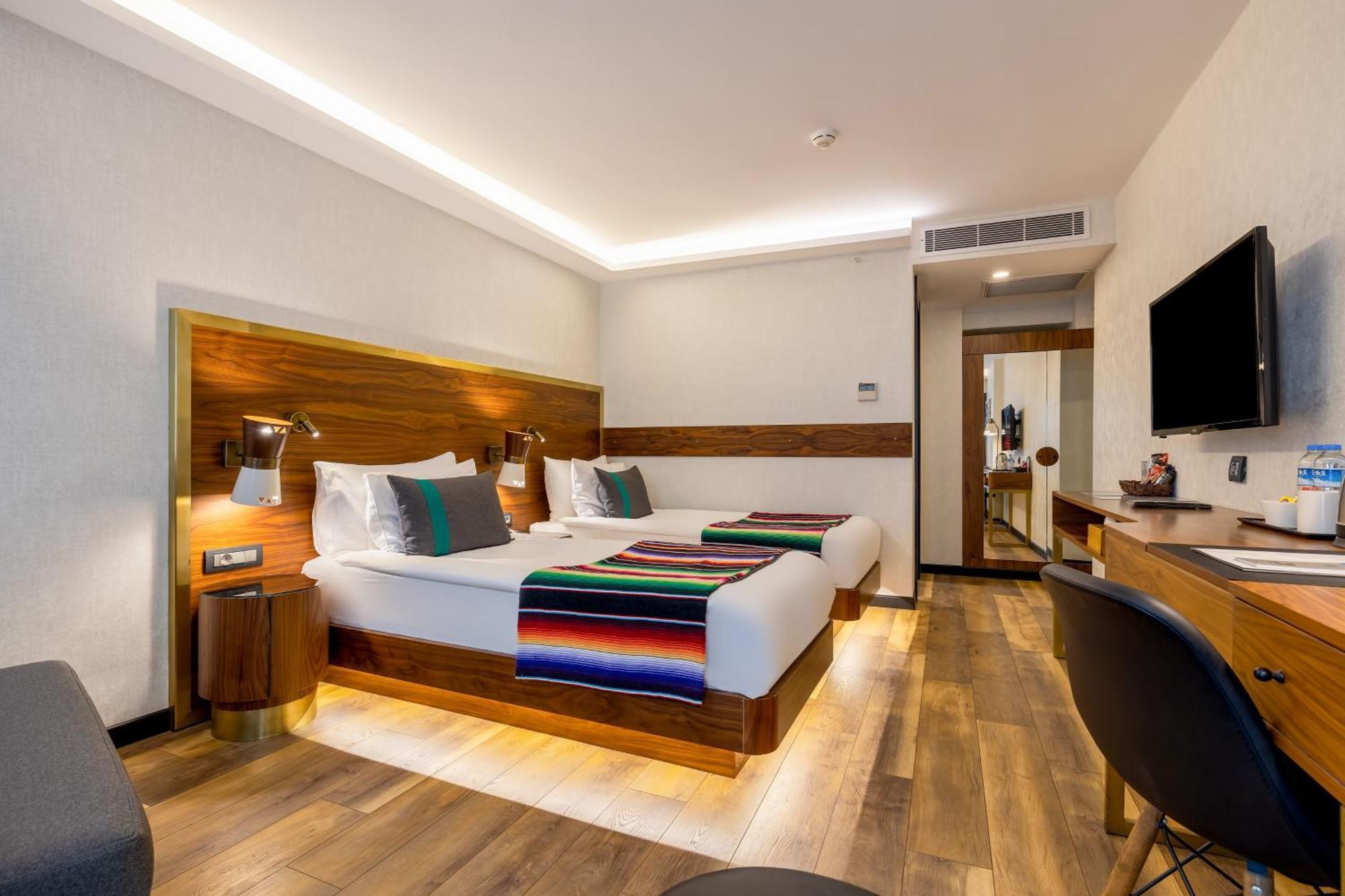 Hay Hotel Alsancak Измир Екстериор снимка
