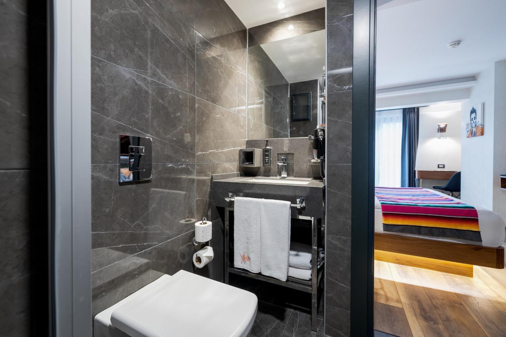 Hay Hotel Alsancak Измир Екстериор снимка