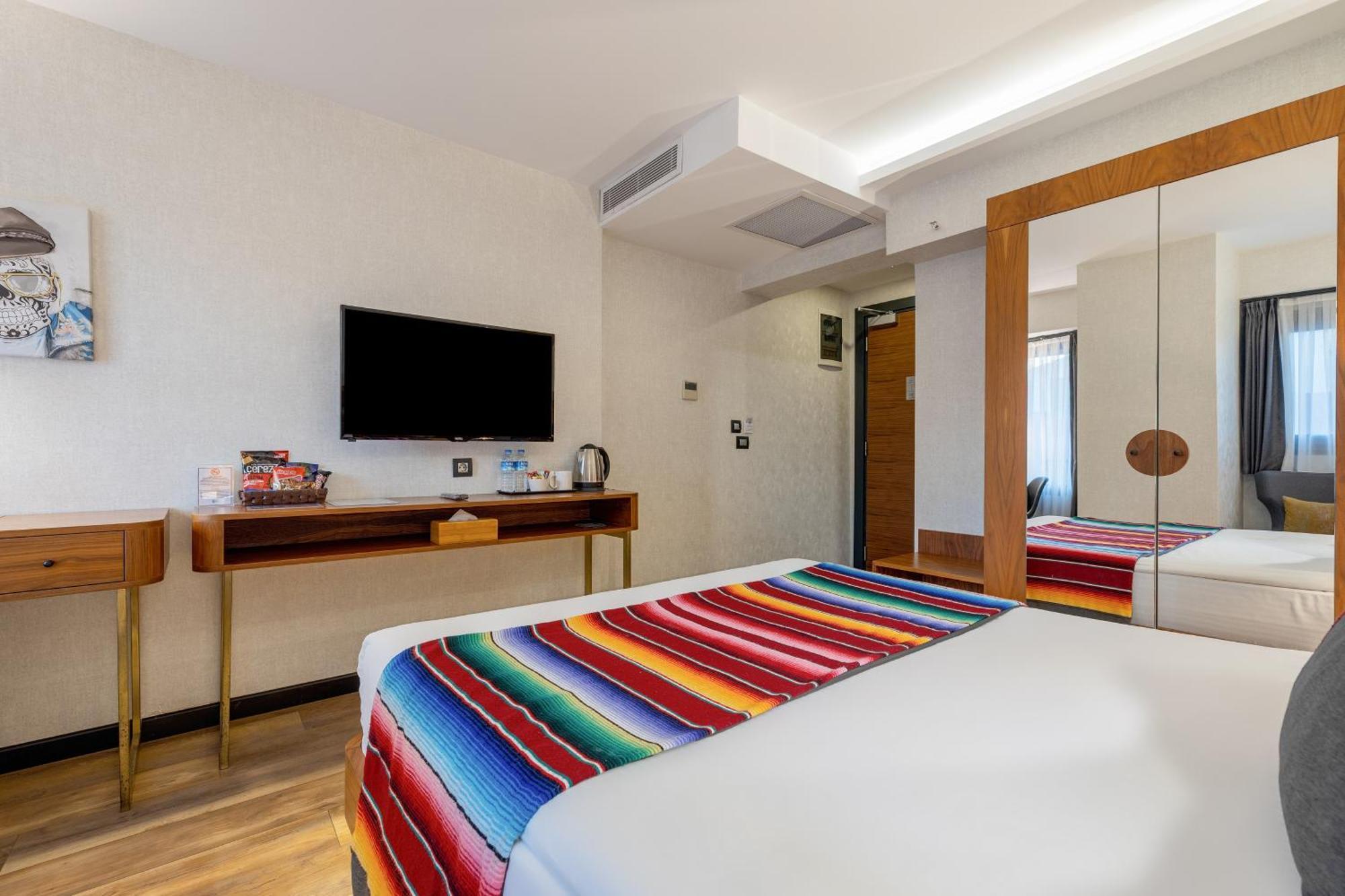 Hay Hotel Alsancak Измир Екстериор снимка