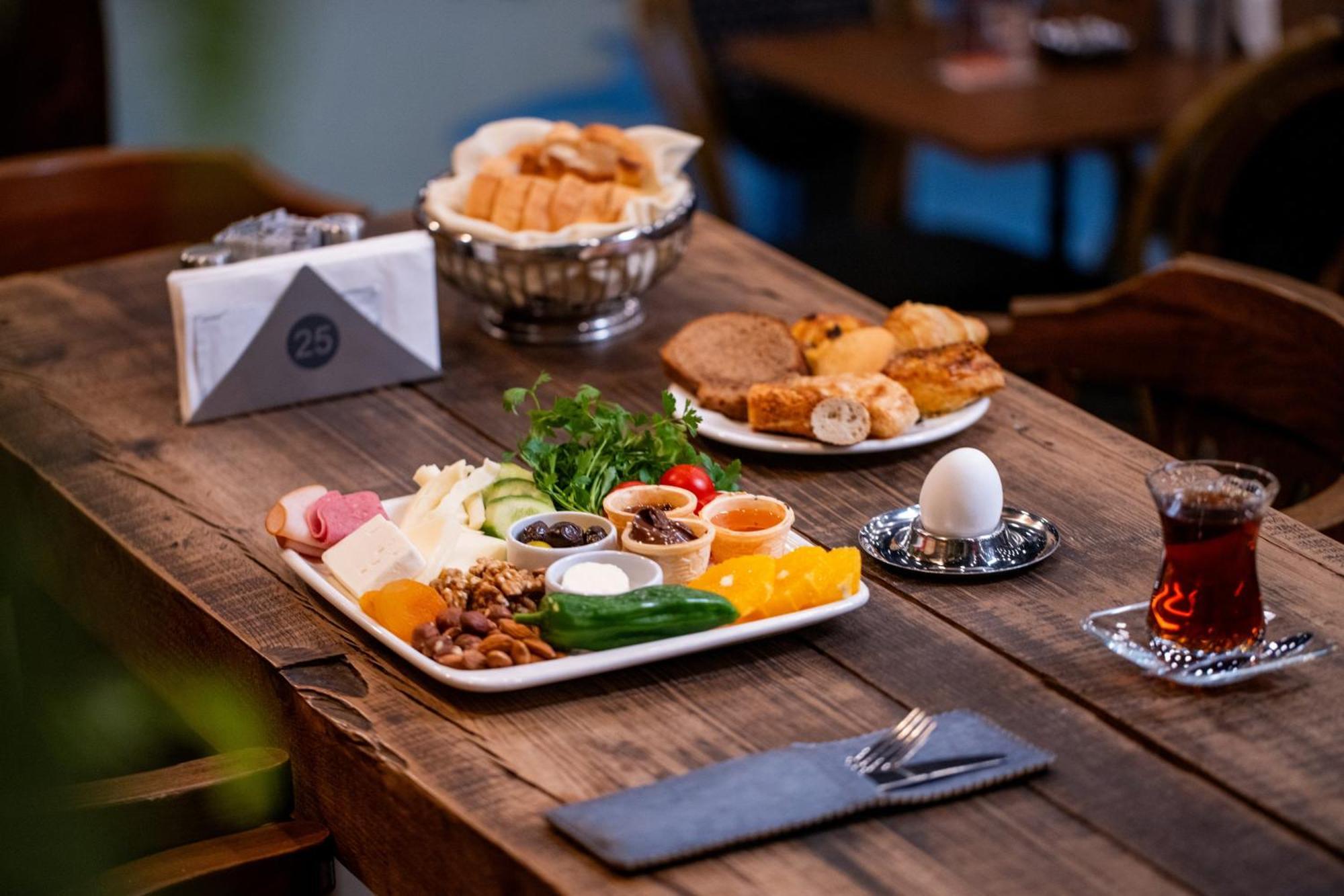 Hay Hotel Alsancak Измир Екстериор снимка