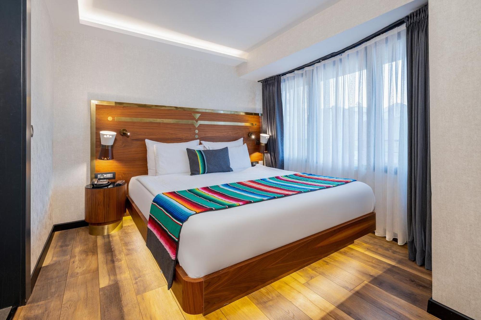 Hay Hotel Alsancak Измир Екстериор снимка