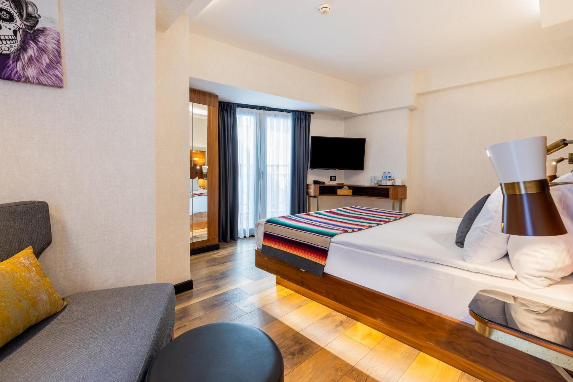 Hay Hotel Alsancak Измир Екстериор снимка