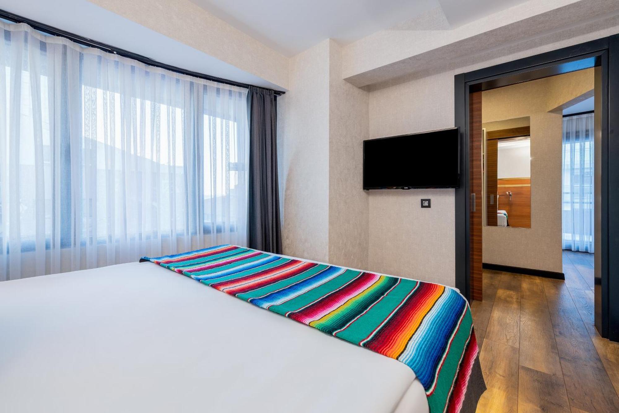 Hay Hotel Alsancak Измир Екстериор снимка